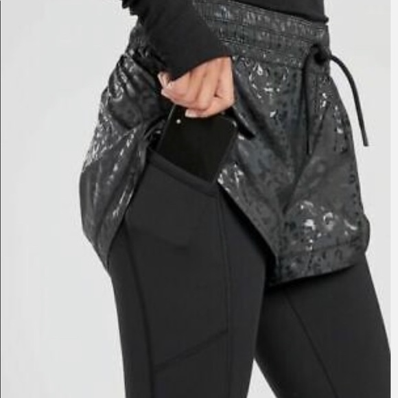 Athleta size M Rainer 2 in 1 winter leggings - Picture 3 of 13